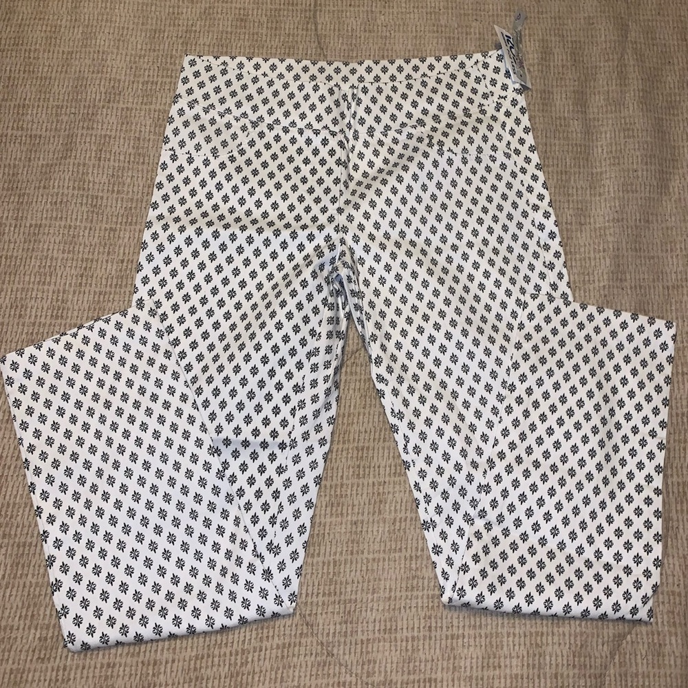 NWT Cropped pants